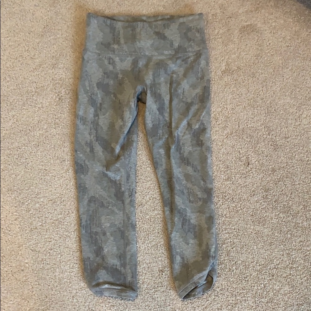 Cropped Athleta Leggings